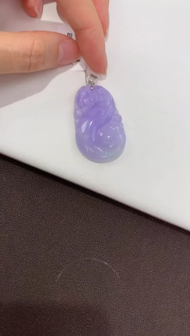 翡翠18K金镶嵌颈饰天然缅甸a货翡翠