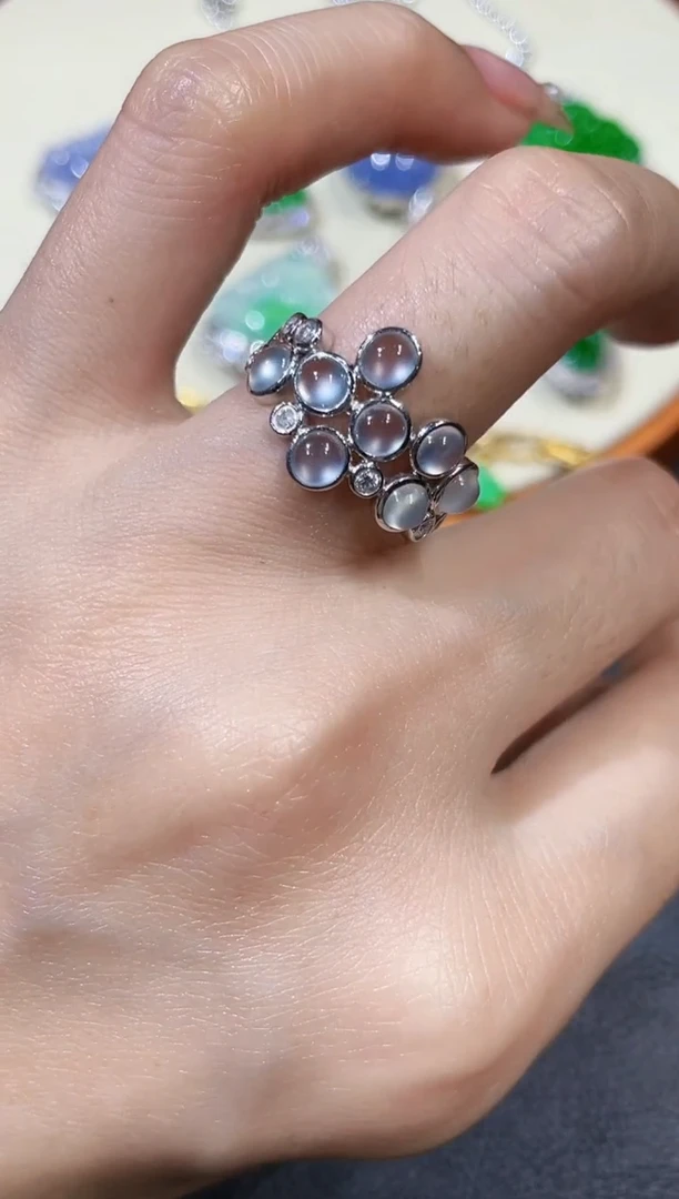 翡翠戒指18K金镶嵌戒指