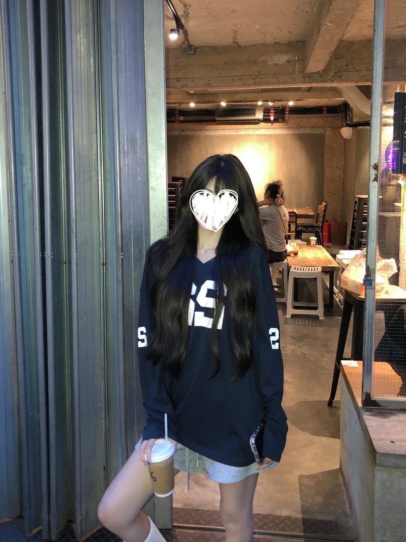 早秋新款雪花棉V领长袖T恤女春秋薄款宽松慵懒风字母印花上衣百搭