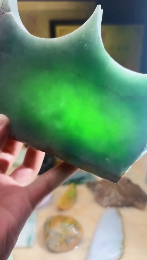 翡翠挂件未镶嵌A货张麦A204