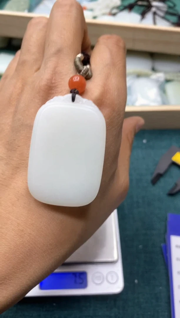 【闪购商品】定制和田玉精品挂件