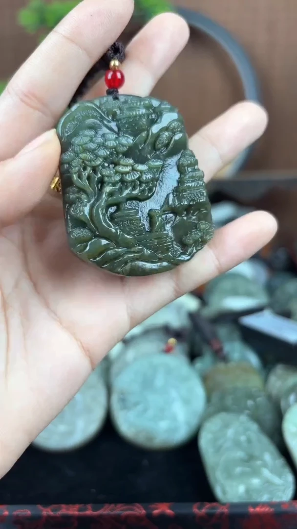 和田玉未镶嵌颈饰1