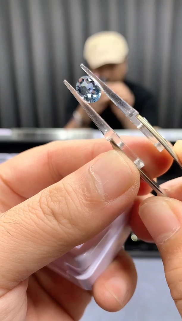 裸石海蓝宝石1.62ct 18