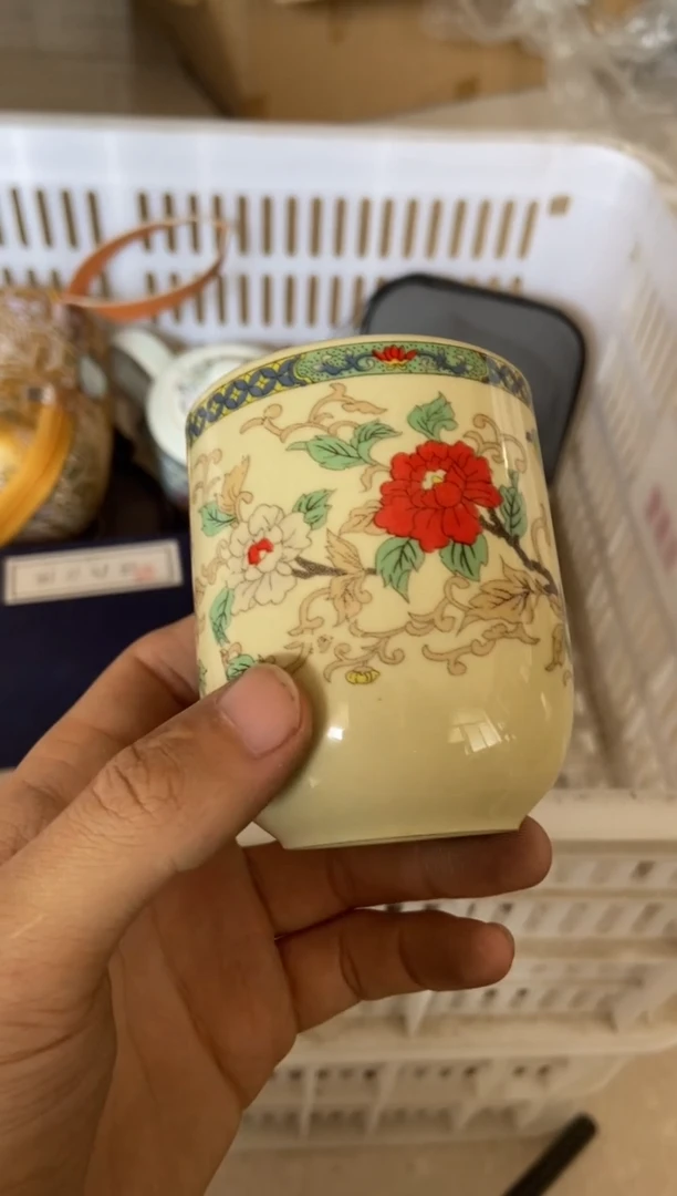 无运费险有瑕疵的摄影的产品有使用过的痕迹有点脏介意勿拍