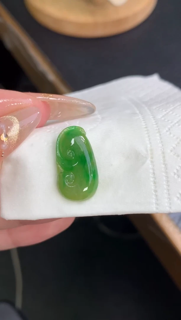 未镶嵌定制翡翠如意