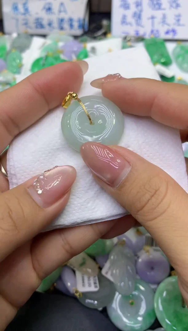 颈饰未镶嵌翡翠天然缅甸A货翡翠