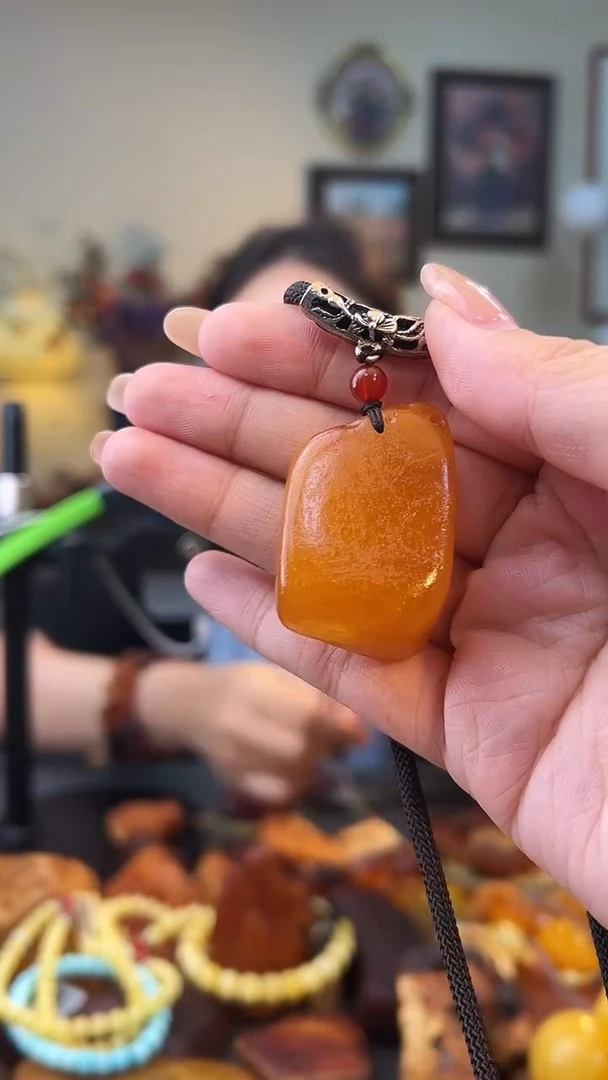 琥珀颈饰未镶嵌吊坠