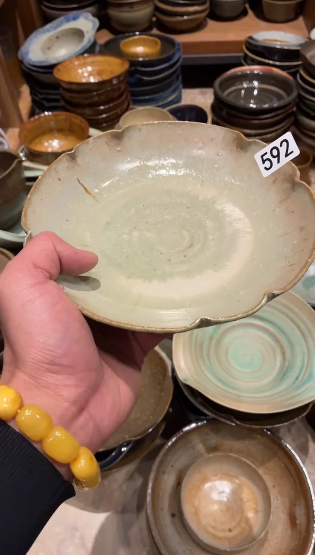 瓷片福*592微瑕粗陶手工霞光花瓣盘1个