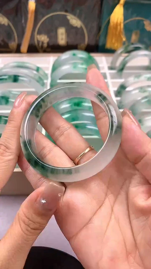 玛瑙/玉髓手镯未镶嵌非洲翠手镯