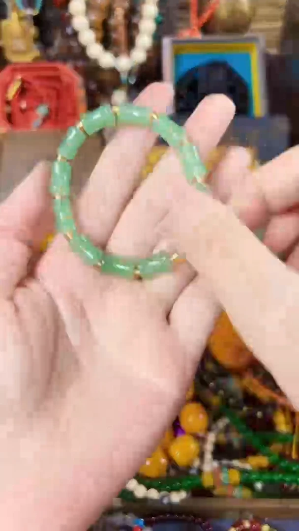 和田玉未镶嵌颈饰..................