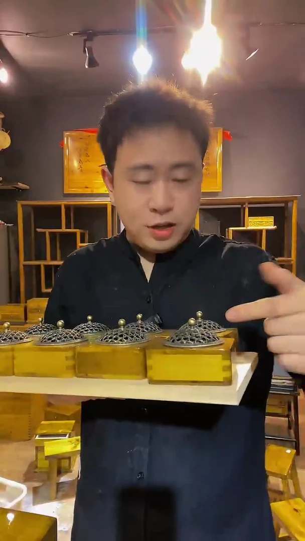 金丝楠木制品盘香盒