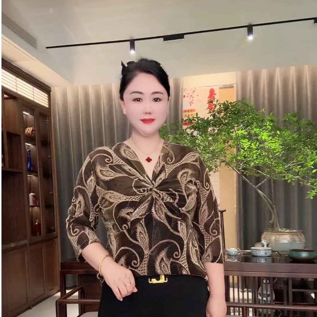 2025夏季新款时尚洋气V领扭结设计感百搭减龄上衣