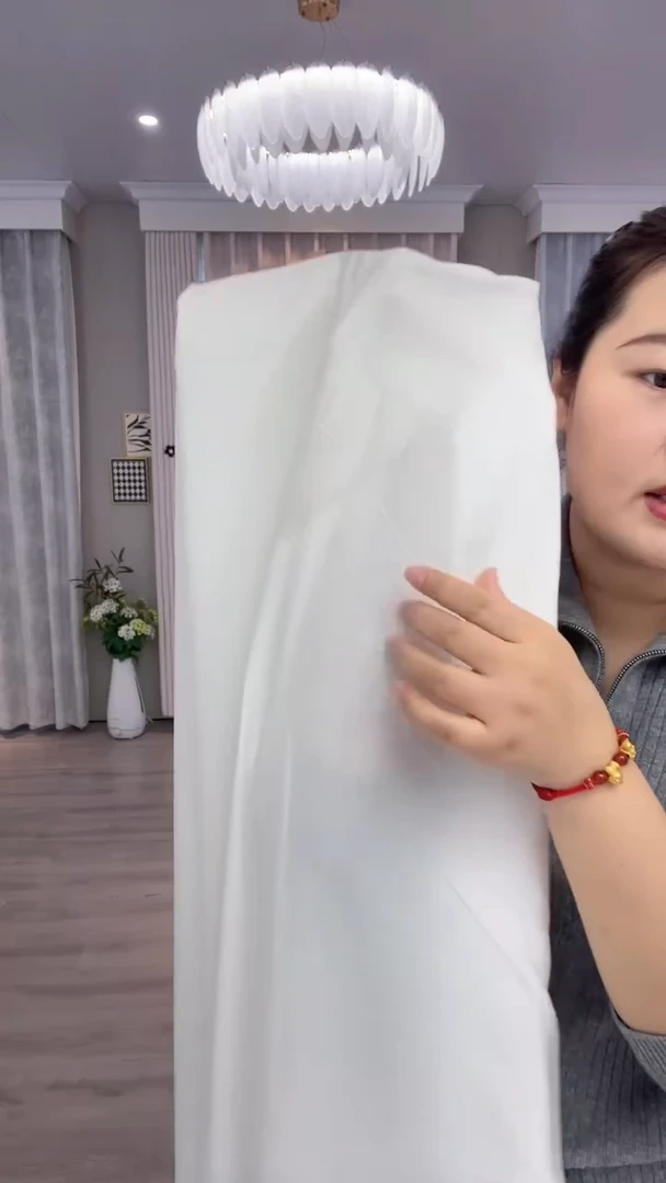 布闪电购商品 2 微瑕（中）3挂钩2.7