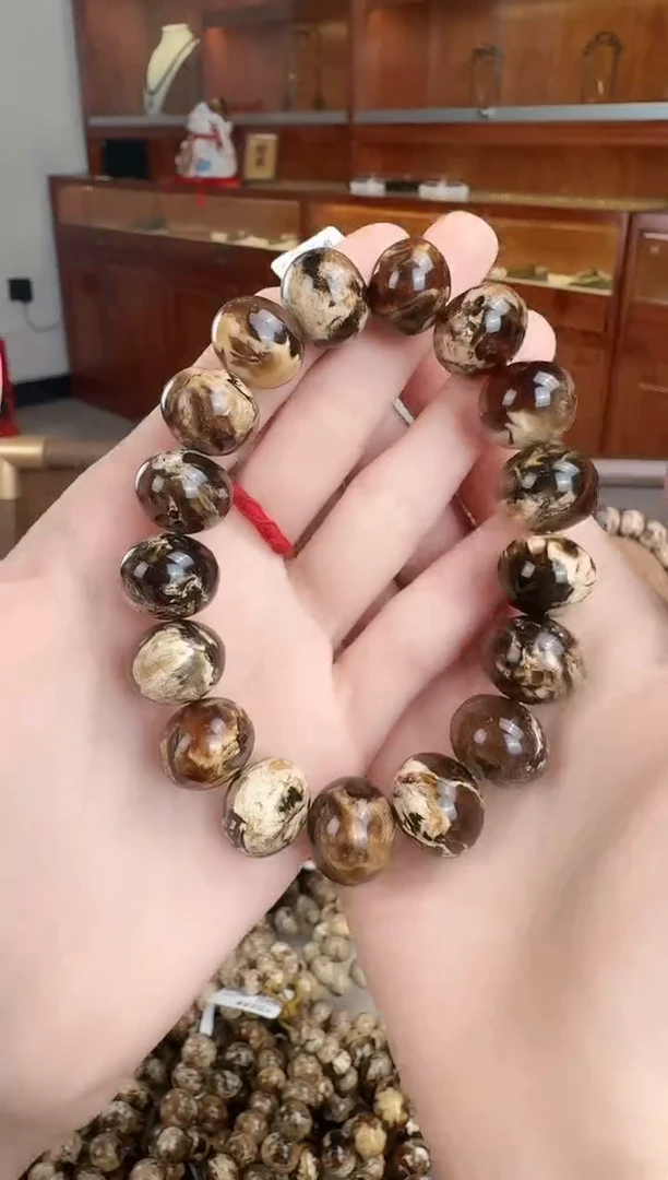 手串琥珀未镶嵌王*干白溶洞   15