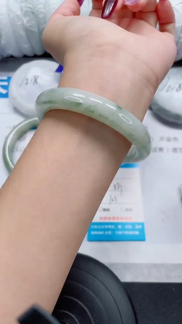 未镶嵌手镯石英质玉37-57/58