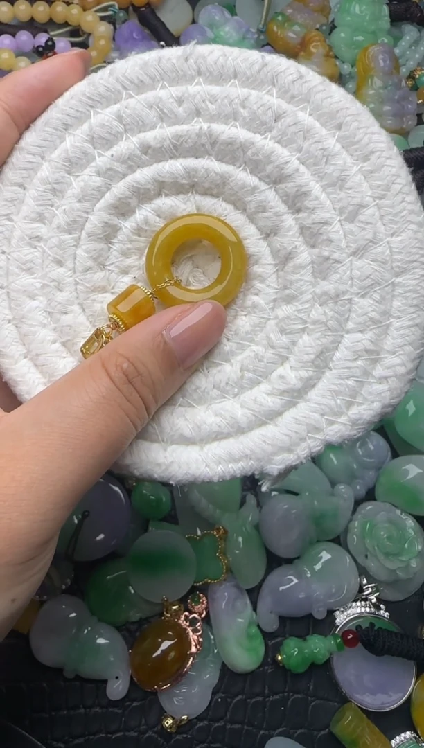 颈饰未镶嵌翡翠缅甸翡翠吊坠
