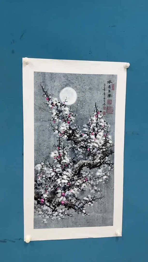 国画王夫怀-三尺竖白宣-白梅