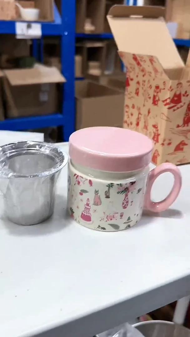 【闪购商品】瓷片姆明粉色派对盖杯（含茶滤）
