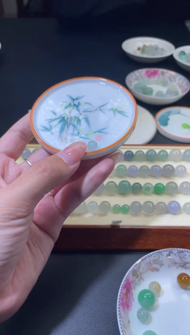 颈饰未镶嵌翡翠暖****ᵔ翡翠净货