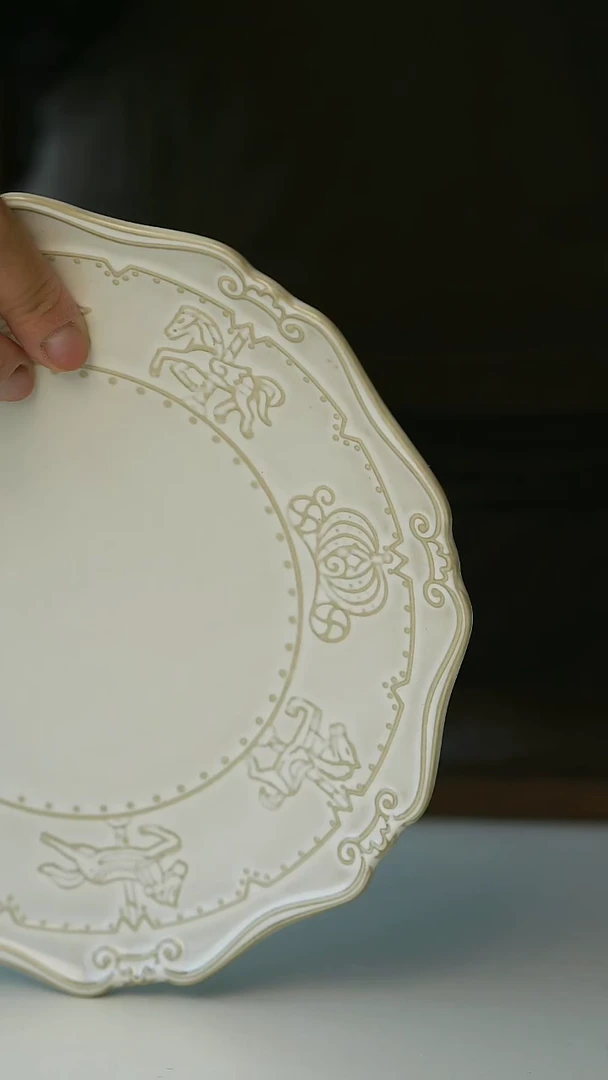 【闪购商品】陶瓷微瑕木马早餐盘19cm@4-2@