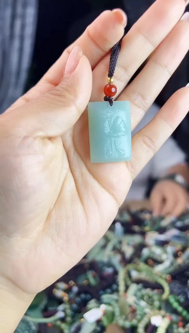 未镶嵌和田玉挂件1