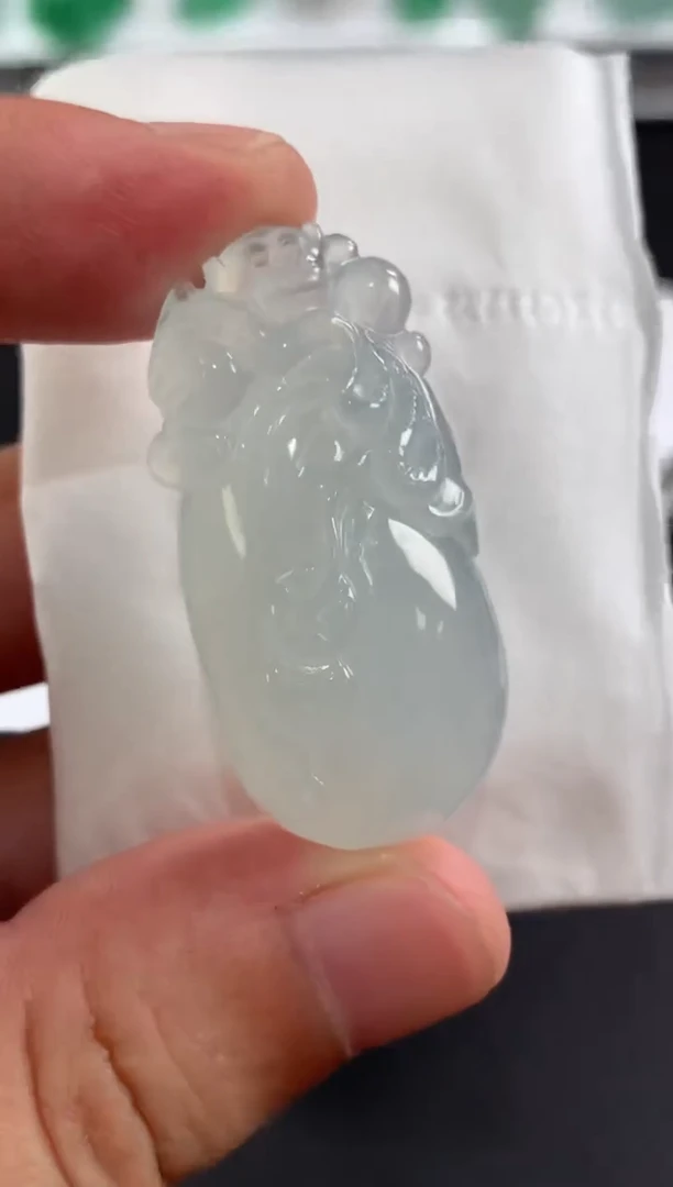 未镶嵌定制翡翠玩****雪翡翠