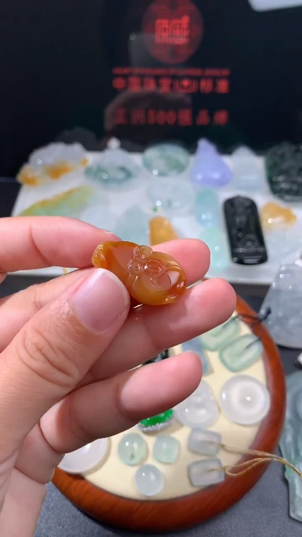 未镶嵌定制翡翠