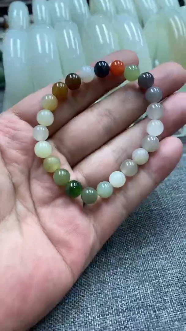 和田玉未镶嵌颈饰手串