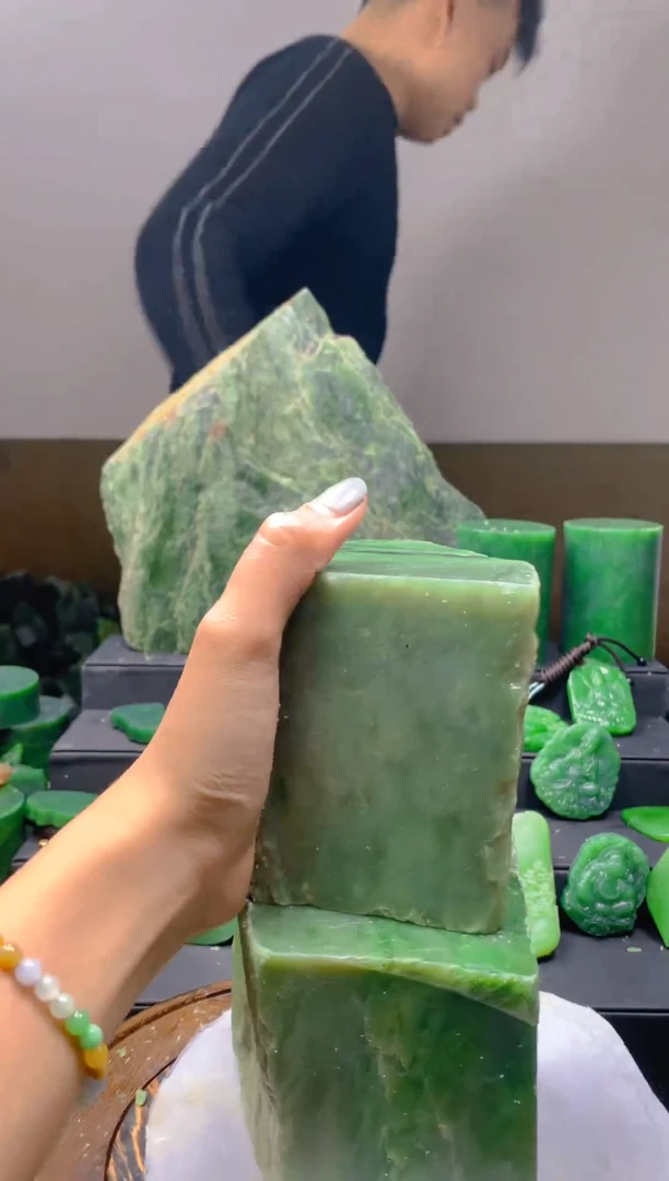 未镶嵌和田玉珠宝半成品1