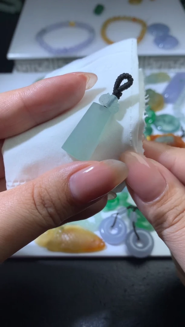 未镶嵌定制翡翠毛货 21.7*10.5*5.8