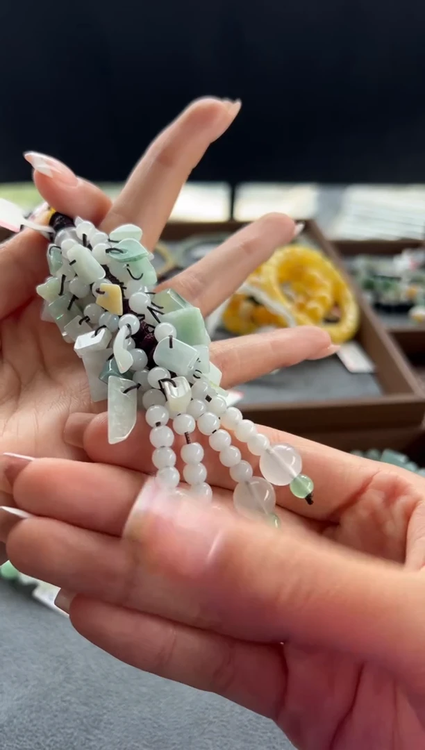 【闪购商品】翡翠吊坠(不含链)未镶嵌571号