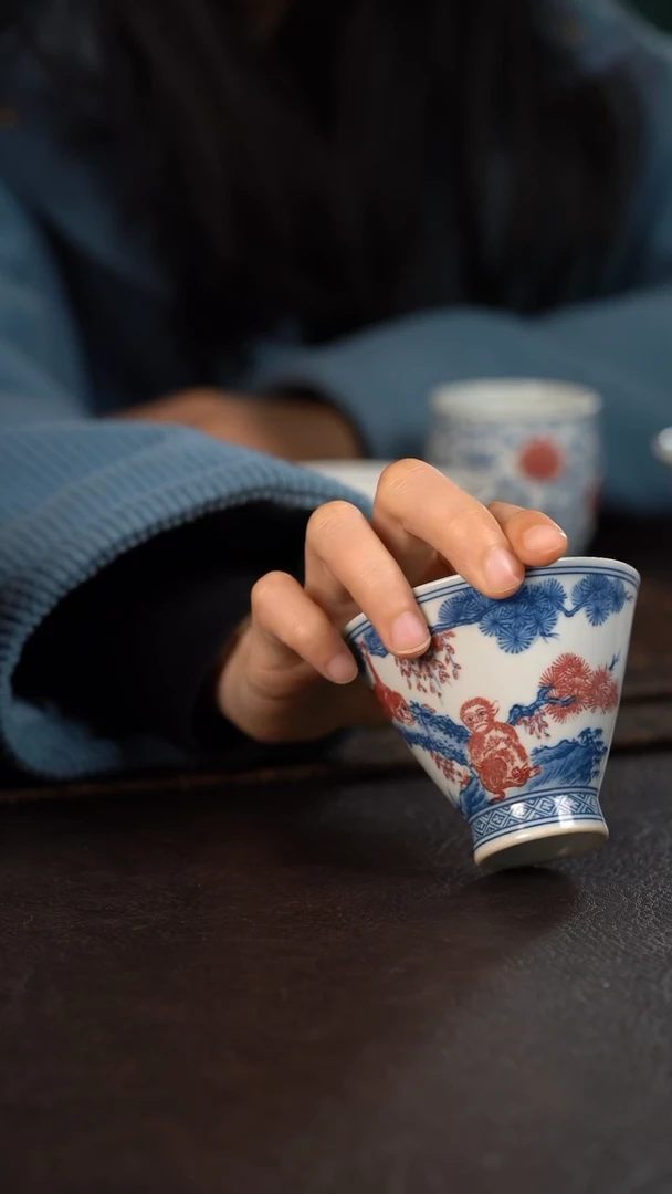 【闪购商品】杯贵红窑青花釉里红马上封侯斗笠杯