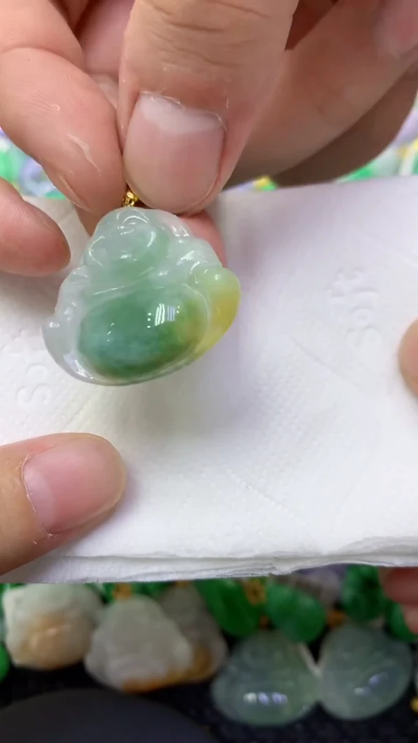 颈饰未镶嵌翡翠天然缅甸翡翠A货