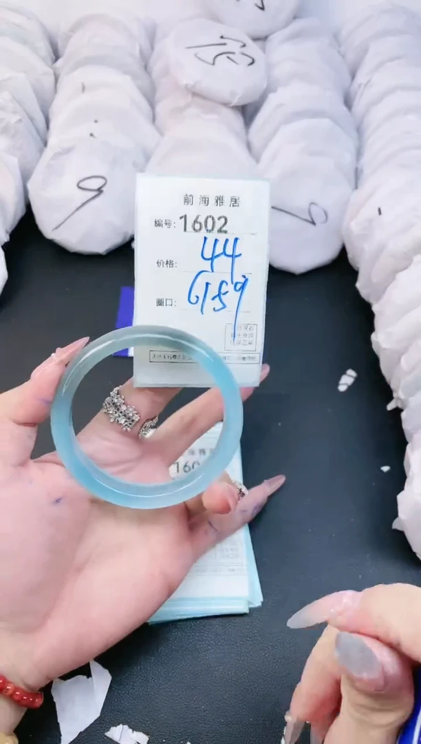 【闪购商品】玛瑙/玉髓手镯未镶嵌1602