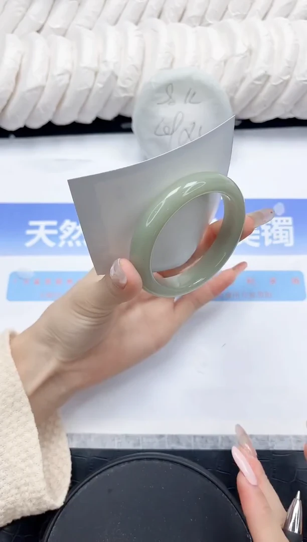 未镶嵌手镯石英质玉168-53