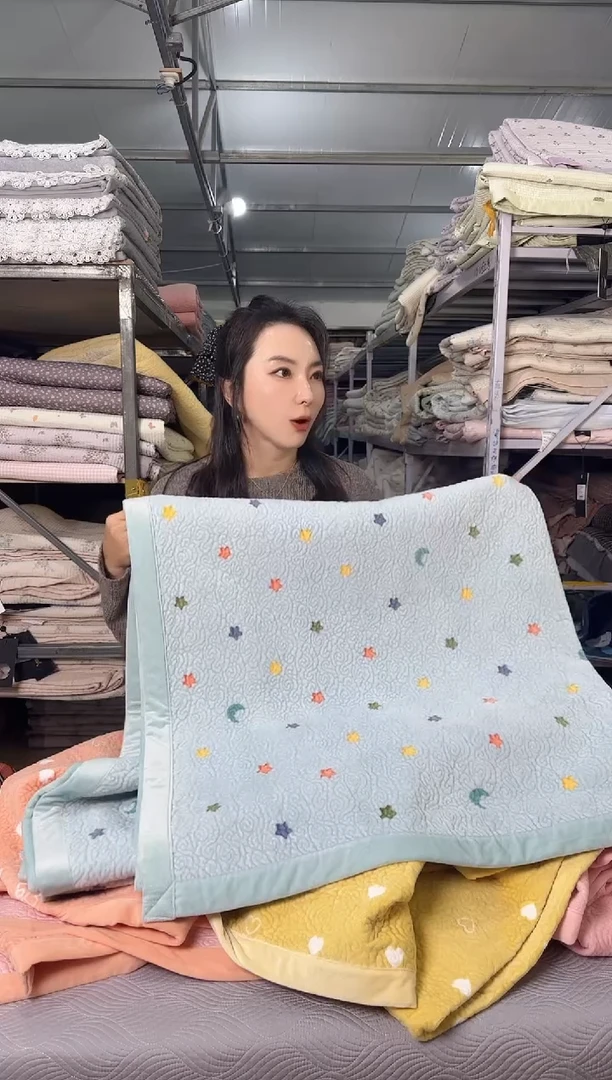 棉【23号】七月绒床盖 1.5*2.0 蓝绿月亮