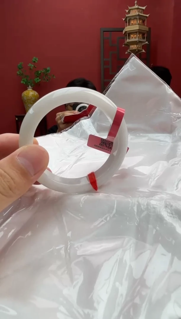 未镶嵌手镯（圆镯）翡翠翡翠手镯7
