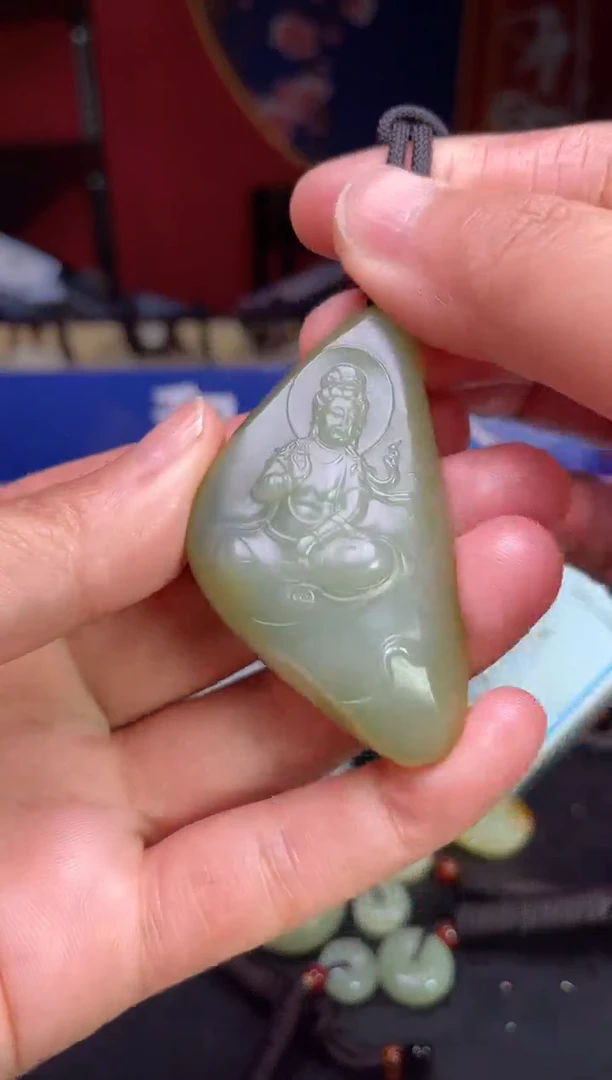 颈饰未镶嵌和田玉1