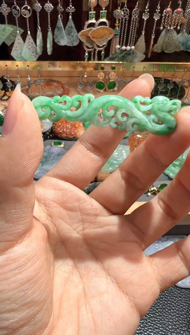 【闪购商品】翡翠挂件未镶嵌翡翠