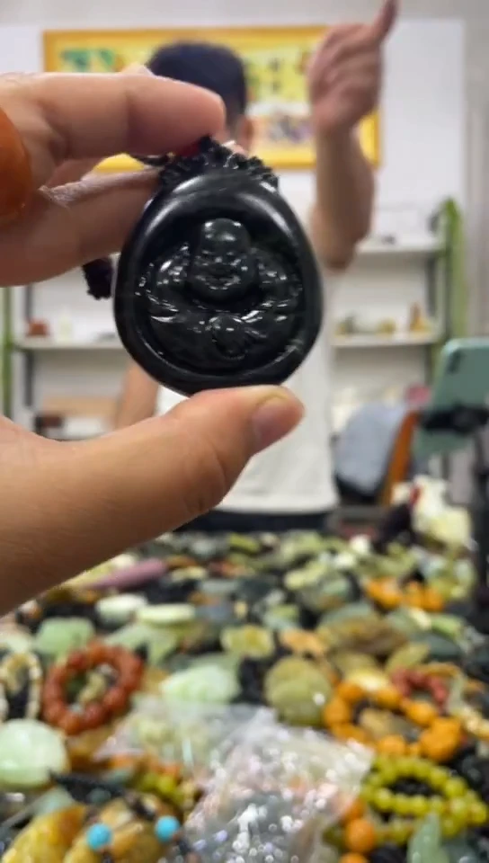 未镶嵌岫玉吊坠