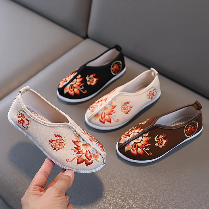 新款儿童绣花鞋男童古风汉服鞋老北京布鞋软底透气哪吒演出鞋黑色