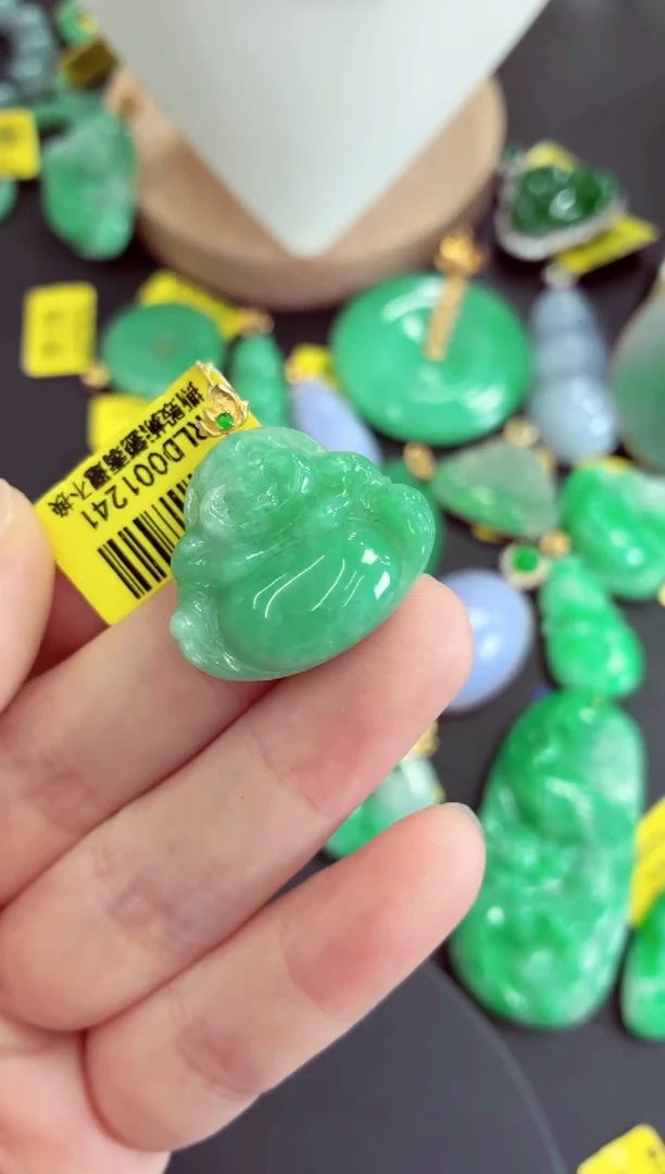 吊坠(不含链)18K金镶嵌翡翠挂件