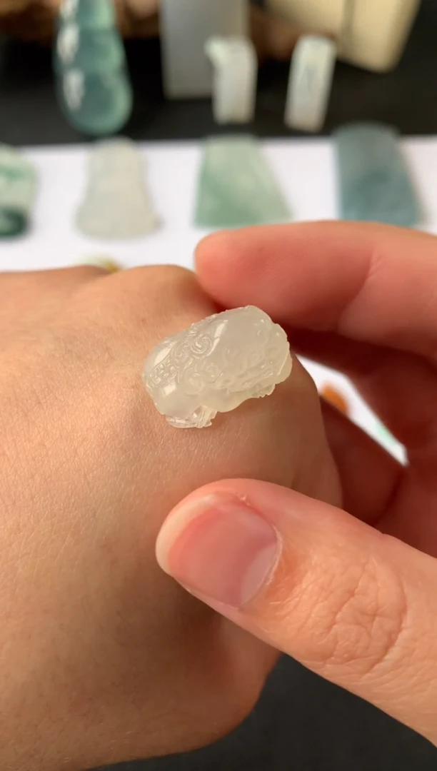 【闪购商品】定制翡翠未镶嵌翡翠