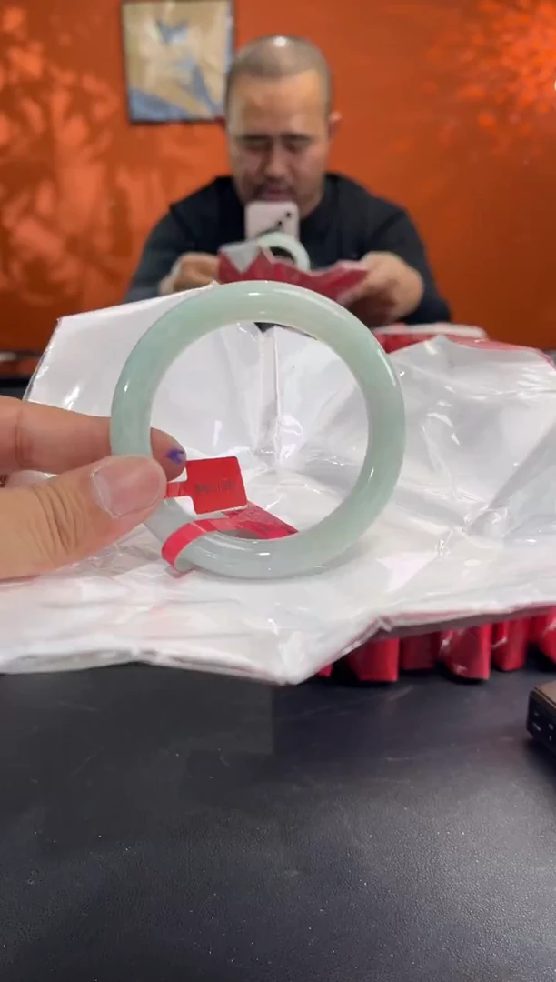 未镶嵌手镯翡翠6