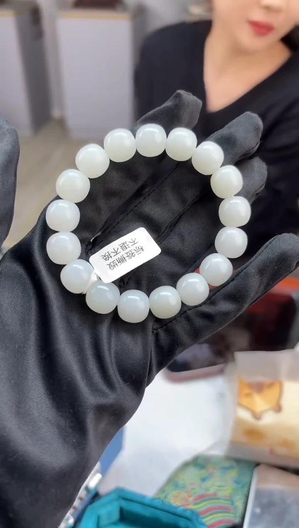 未镶嵌手串和田玉董小姐推荐 多样性发货 拍一发一yt12