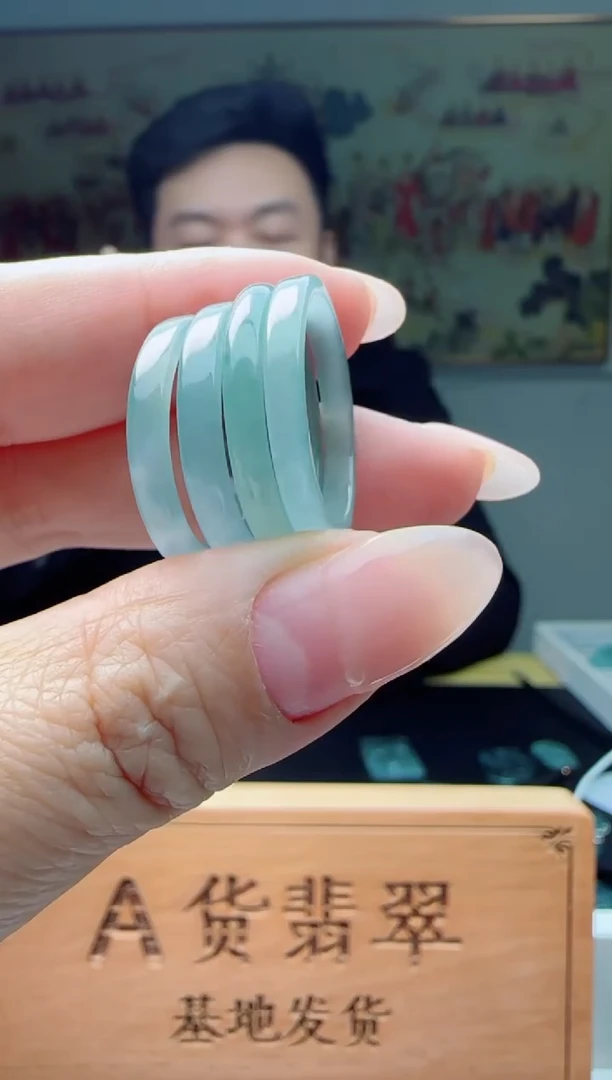 【闪购商品】翡翠颈饰未镶嵌戒圈多样性随机一件发货