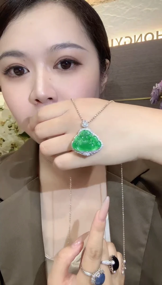 吊坠(不含链)18K金镶嵌翡翠A43