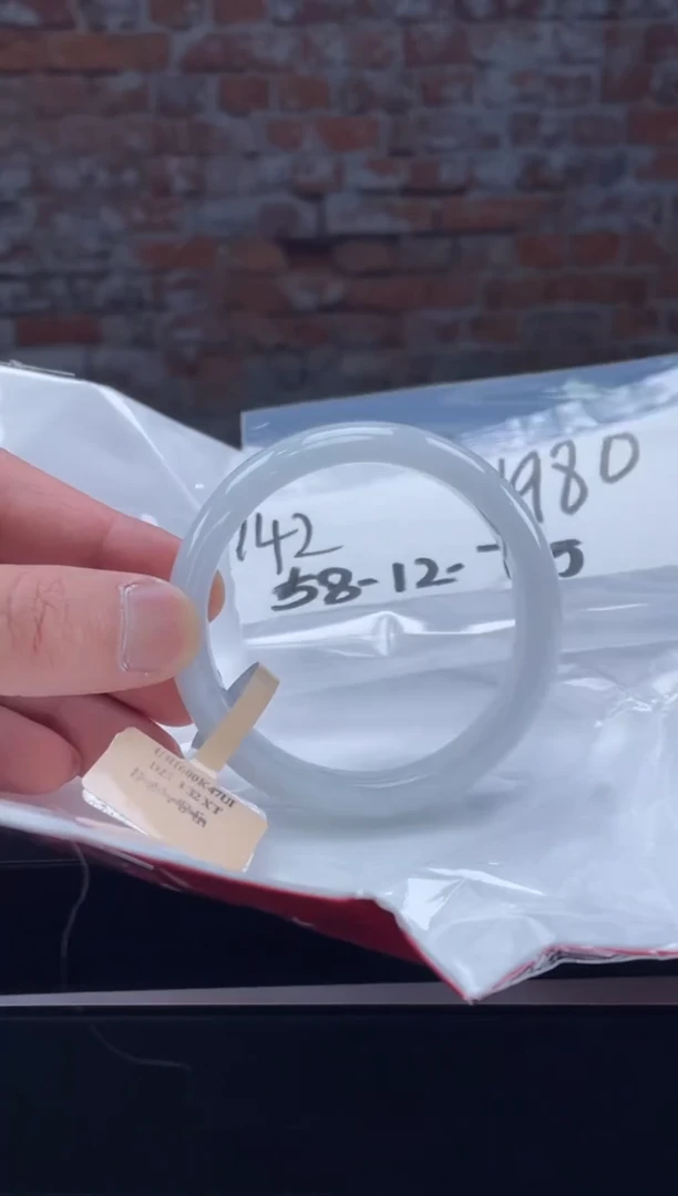 【闪购商品】定制翡翠未镶嵌毛货手镯需精细抛光/手镯142