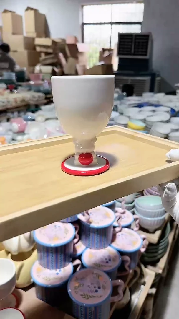 【闪购商品】瓷片高脚杯 微瑕凑满20元包邮