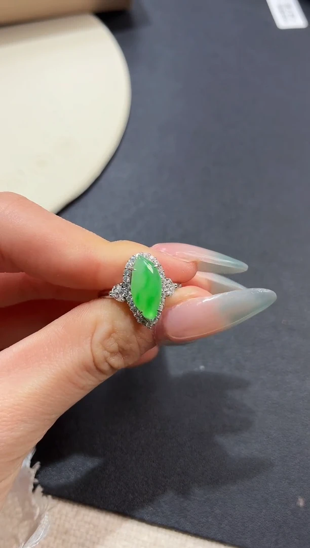 银S925镶嵌戒指翡翠戒指